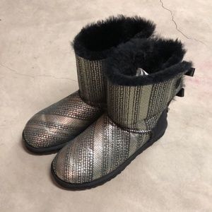 No flaws! UGG Bling Rhinestone Bow Boots